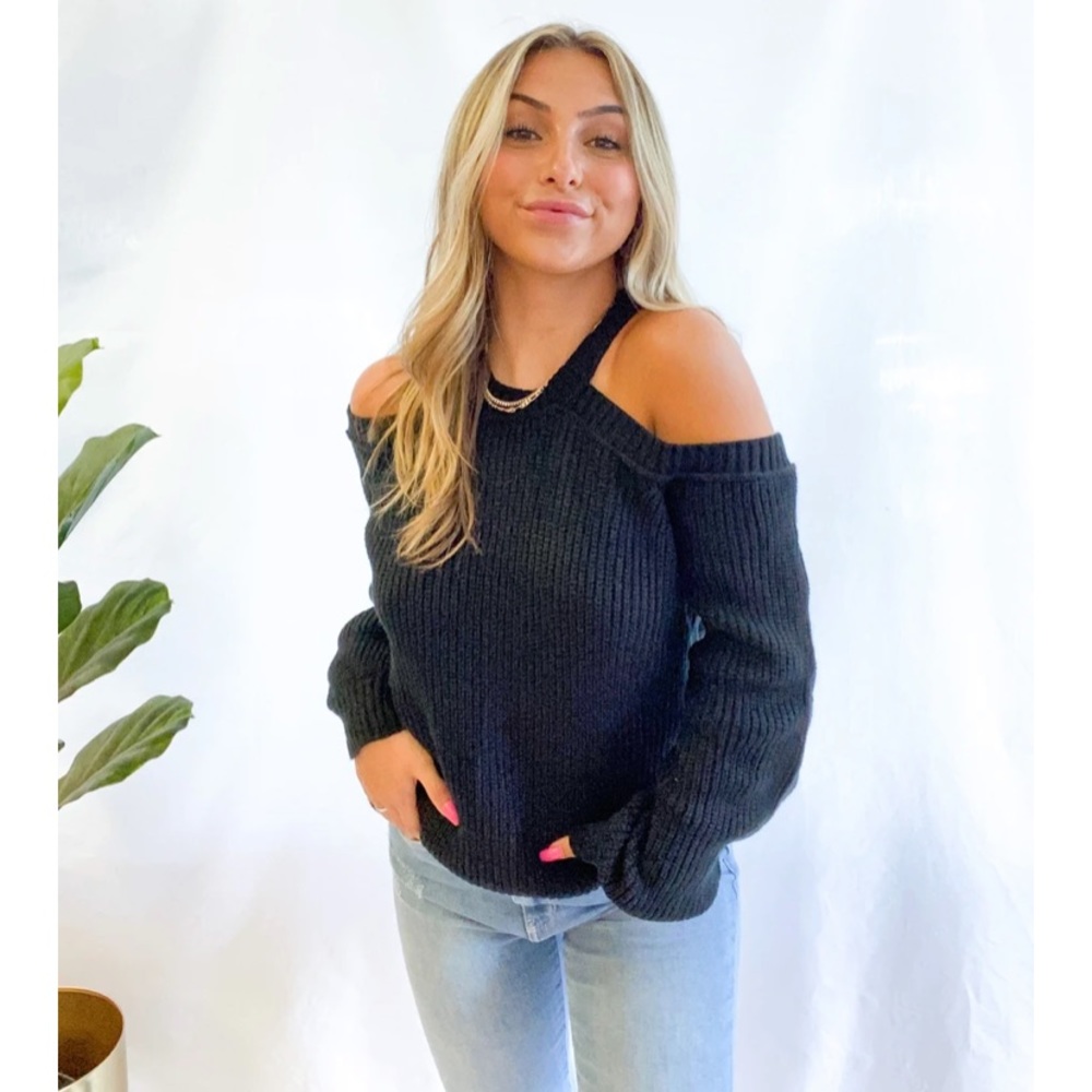 Don’t Cross Me Sweater-M-Black